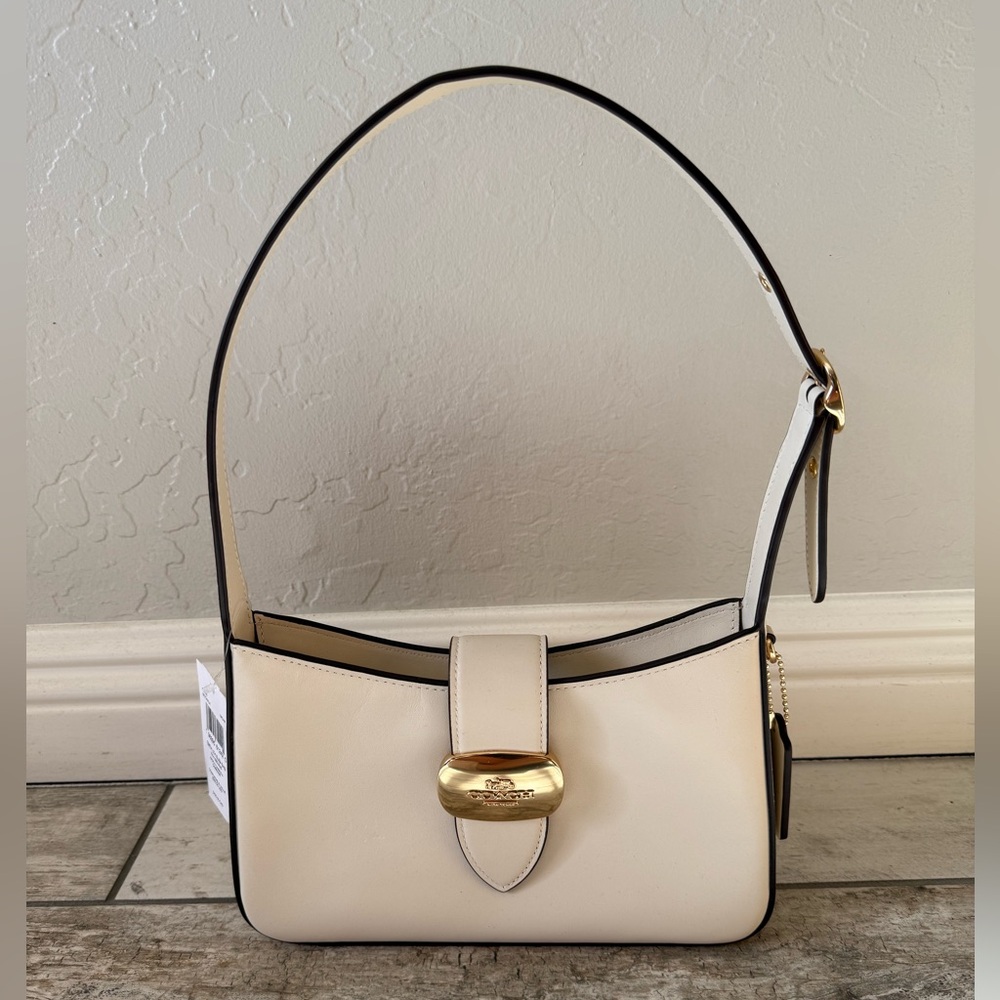 🆕 NWT Coach Eliza Shoulder Bag in Chalk